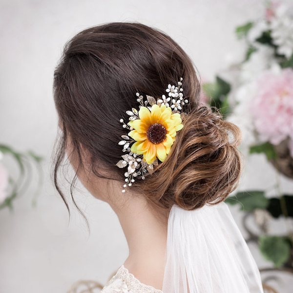 Sunflower hair accessory Sunflower hair piece Sunflower wedding clip Fall floral hairpiece Fall wedding Yellow bridal headpiece