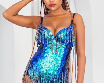 Sequin bodysuit in emerald green. Perfect for festival wear, rave and pole dance outfit,circus and carnival costume.Disco sparkly party wear