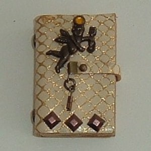 Miniatur Große Creme Gold Glamour Knochen Hexen und Zauberer Zauberer Bücher