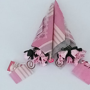 Duży Miniaturowy Bukiet Róż i Kartka Walentynkowa