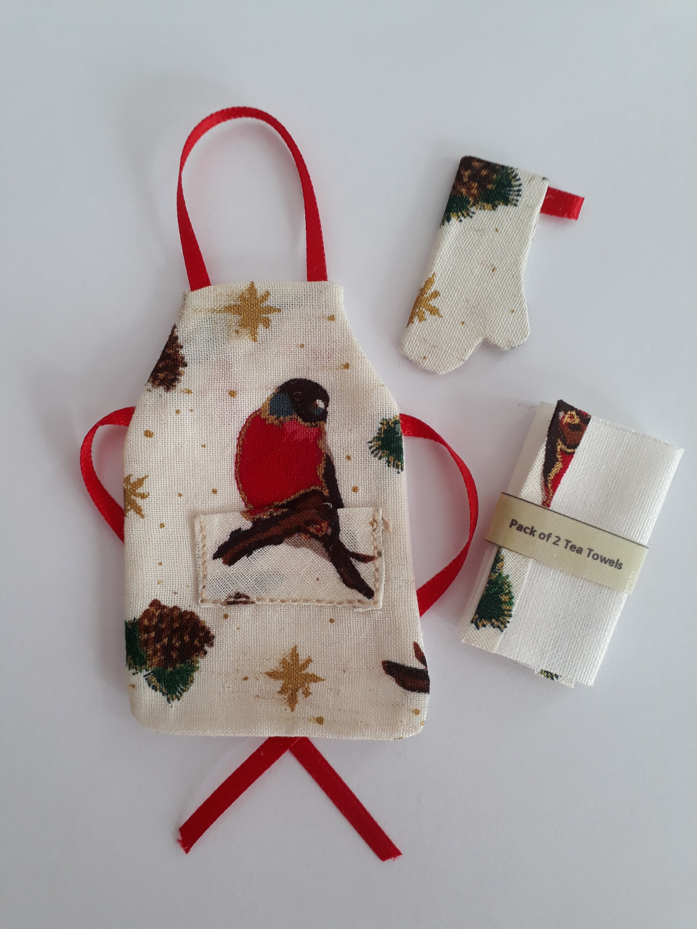 Miniature Red Robin Christmas Oven Mitt and Apron Set - Etsy