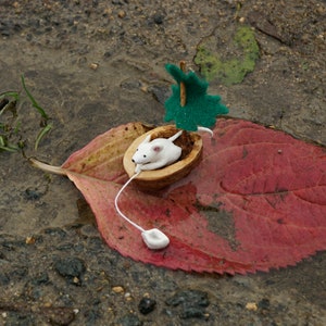 miniature sailing mouse, handmade mouse, tiny mouse, sailing mouse, cute little mouse, fairy garden decoration image 2