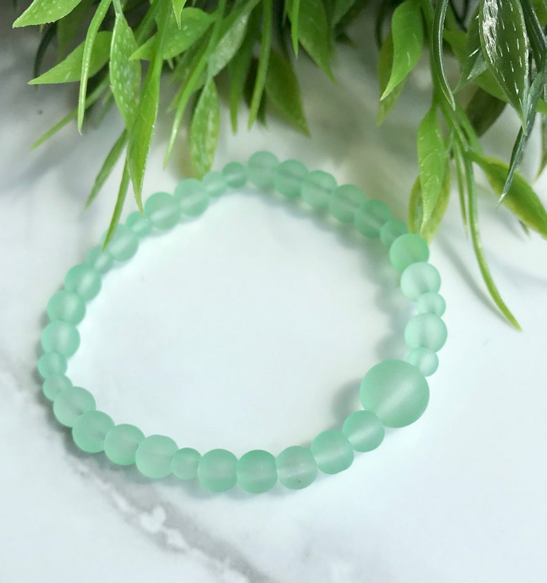 Handmade light green bracelet set