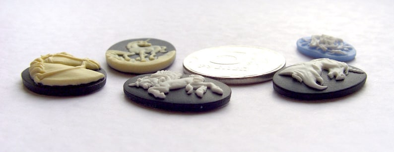 Mould #275 \u2014 Cameos with horses