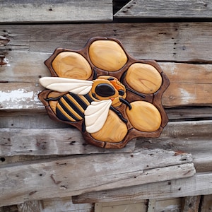 bee and honeycomb, intarsia wooden art, home decor, wall decor, 3D wall Decor, carving, wooden, bee, wild life, art, wooden , inrarsia