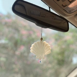 Seashell Essential Oil Car Diffuser & Coastal Shell Car Charm
