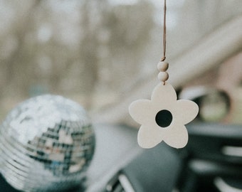 Daisy Flower Essential Oil Car Diffuser Charm, Aromatherapy Diffuser, Car Air Freshener, Rear View Mirror Car Charm, Clay Car Diffuser, Boho