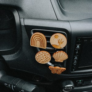 Shell Essential Oil Car Air Vent Diffuser, Wood Car Air Freshener ...