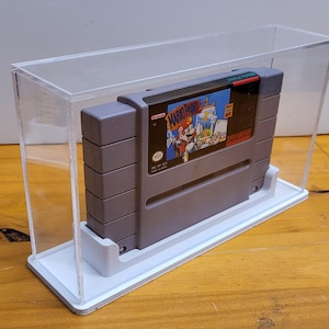 カスタムスーパーファミコンアクリルゲームカートリッジディスプレイケーススタンド - SNESコレクターシェルフケーススタンド