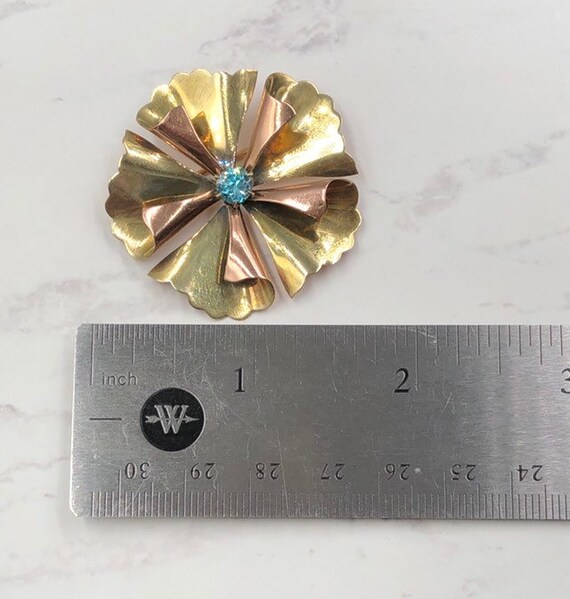 Antique Natural Blue Zircon 14K Pinwheel Brooch, … - image 6