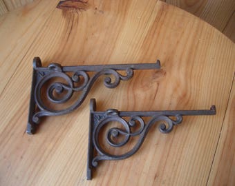 Pair of Cast Iron Shelf Brackets. Vintage Shelf Brackets.