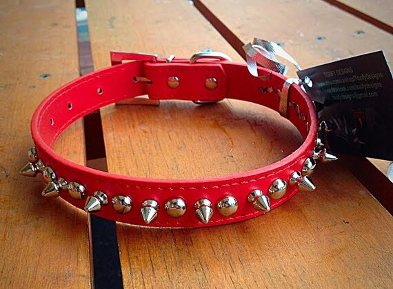 red spiked dog collar