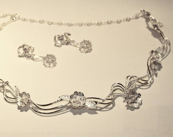 Romantik Art nouveau style Bridal flower necklace