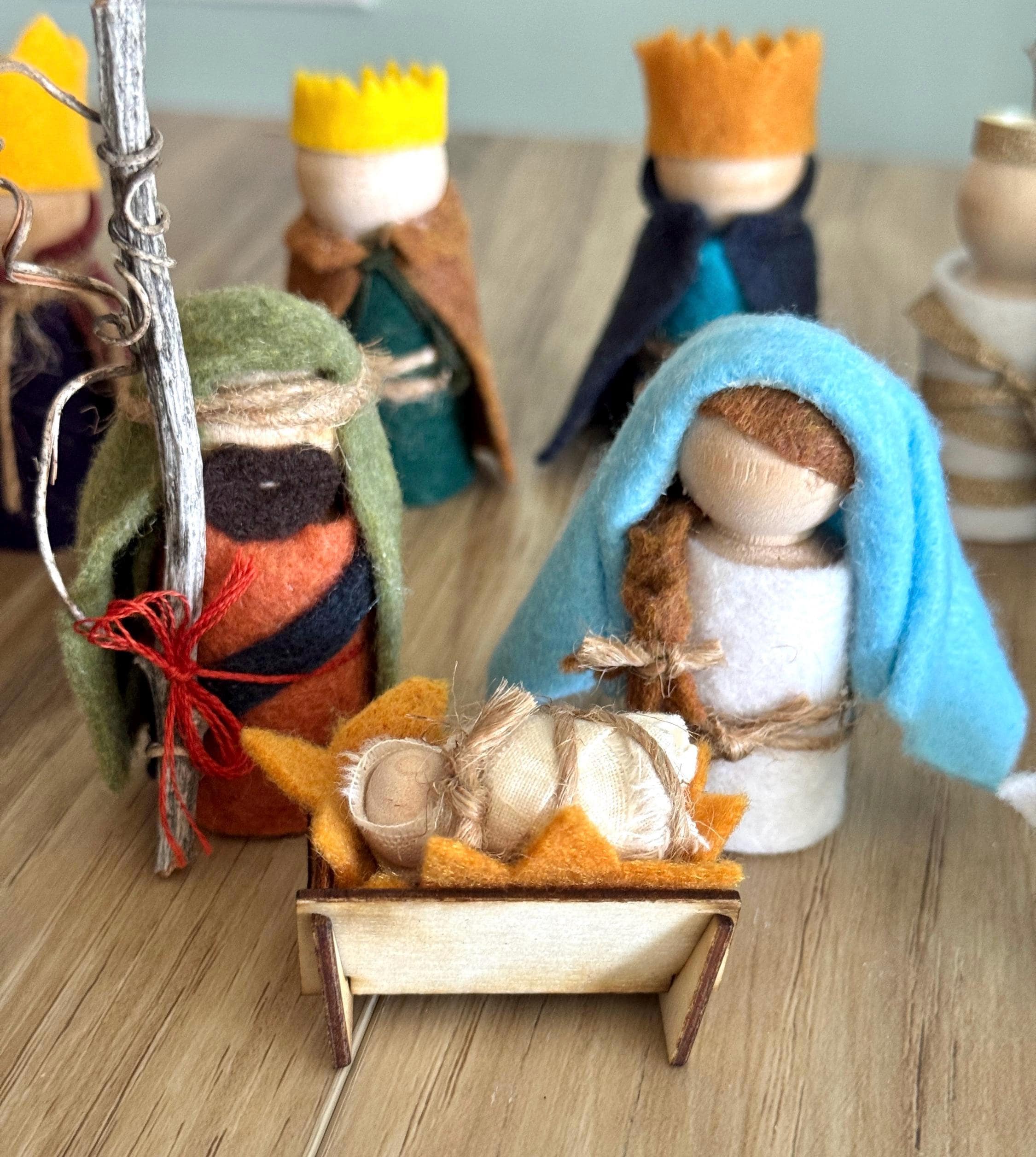 40 Sweet and Easy Angel Crafts for Kids To Make! 24 Nativity Peg People Craft Kit for Christmas Baby Jesus in Manger…