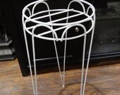 Mid Century Modern Metal Wire Hairpin Legs Plant Stand, Patio Display, Flowers, Tall Round Tripod, Salvaged Garden Art, Porch Pot Stand