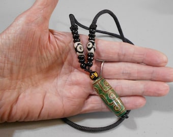 Nine Eye Tibetan DZI Agate Pendant Unisex Necklace for Men or Women, Vintage Look Feng Shui Green Agate DZI Bead Necklace for Prosperity