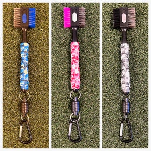 Premium Golf Club Cleaning Brush Magnetic Release/Retractable Spike - Camo