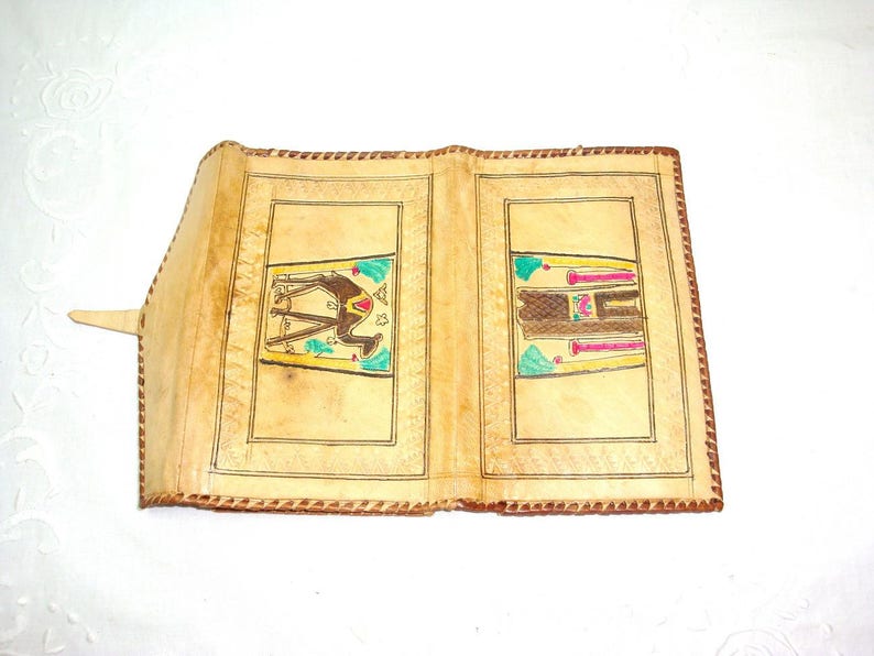 Soft Supple Tooled and painted cover depicts a domesticated camel 5.5 Leather Wallet In good condition 7 pocket desert theme