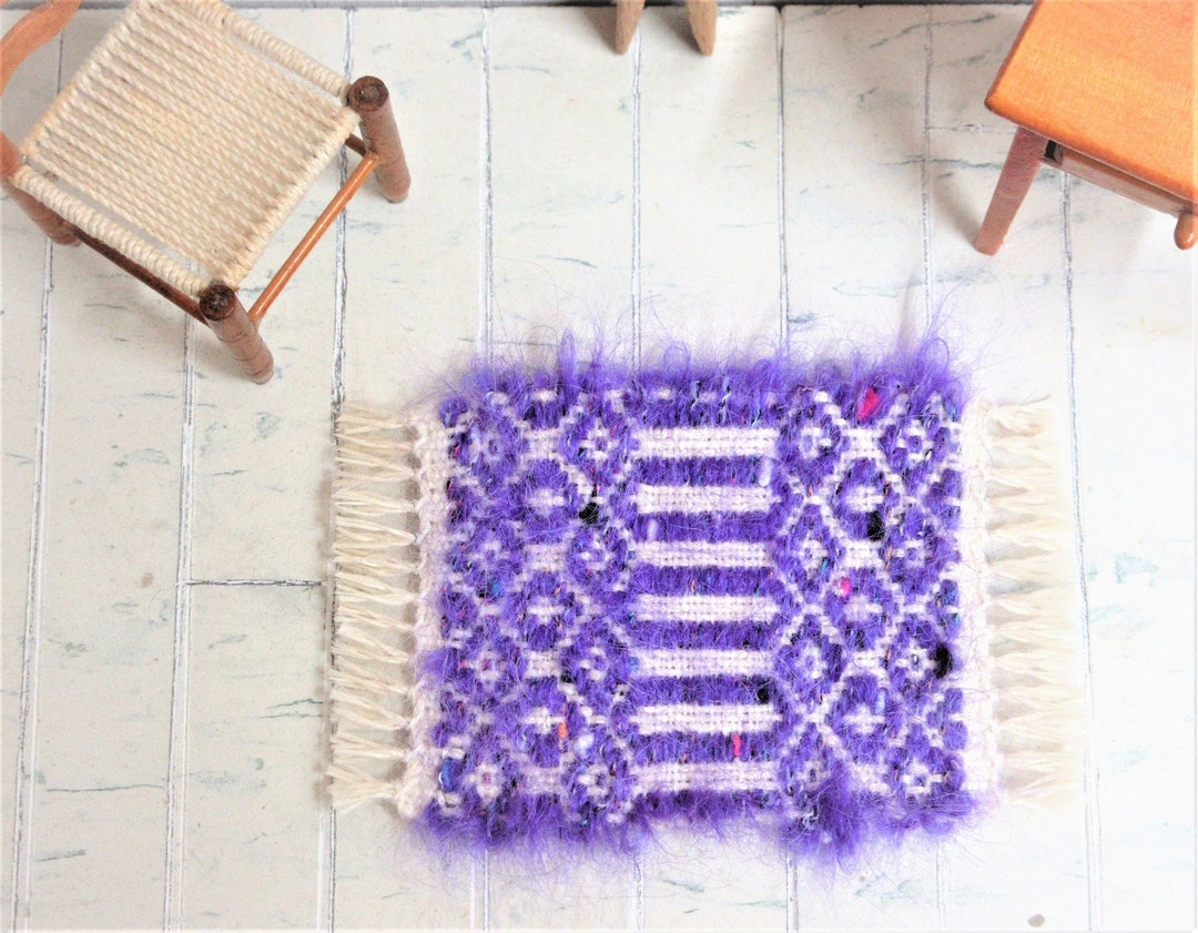 Miniature Rug Patterns Handwoven 1:12 Scale Miniature Dollhouse Rug in Rosepath Twill Pattern ...