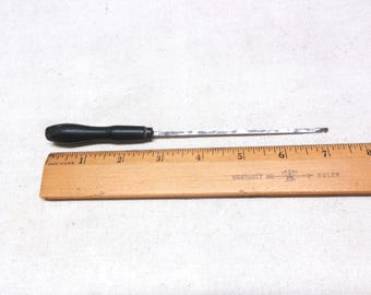 Antique Loom Reed Threading Sley Hook: 7" long. Straight shank has rust, tiny hook.