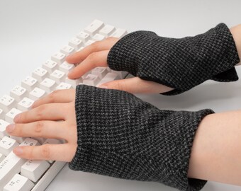Fleece lined Heather Houndstooth Hand Warmers, Unisex Wrist Warmer computer, Typing Gloves, Black grey Fingerless Gloves women men