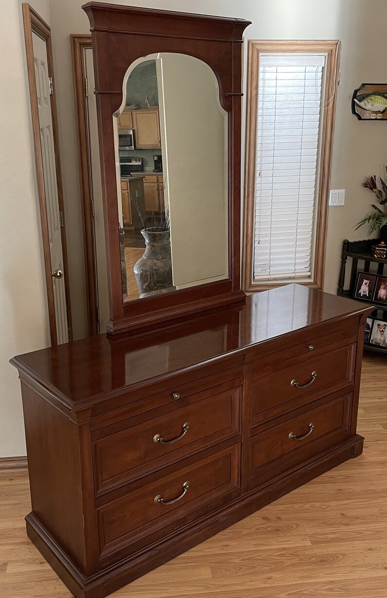 Ethan Allen Medallion Collection Solid Cherry 6 Drawer Dresser Etsy