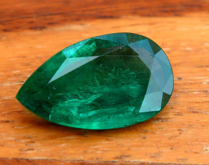 3.86 CT Natural Zambian Emerald Pear Cut Gemstone, May Birthstone