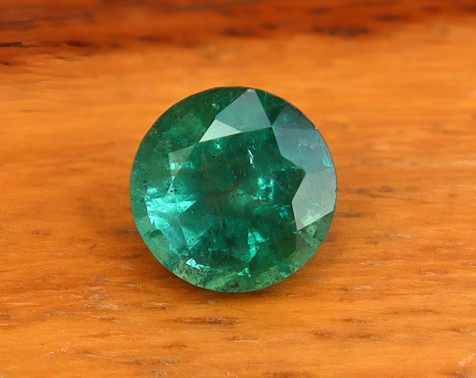 Certified Natural Emerald Loose Gemstone: 0.77 Carat Round Cut, May Birthstone