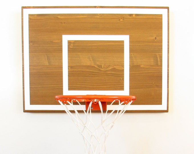 Panier de basket en bois intemporel. Panier de basket d'intérieur. Panier de basket en bois. Décoration de basket-ball faite main. Cadeau de basket-ball. L'homme des cavernes. Sport