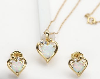 Örhängen med vintage-hjärta och opalhänge i 10 karat gult guld, opalhalsband