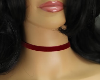 Choker in velluto rosso svizzero: collana regolabile in velluto
