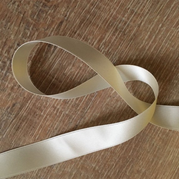cream colored shoe laces