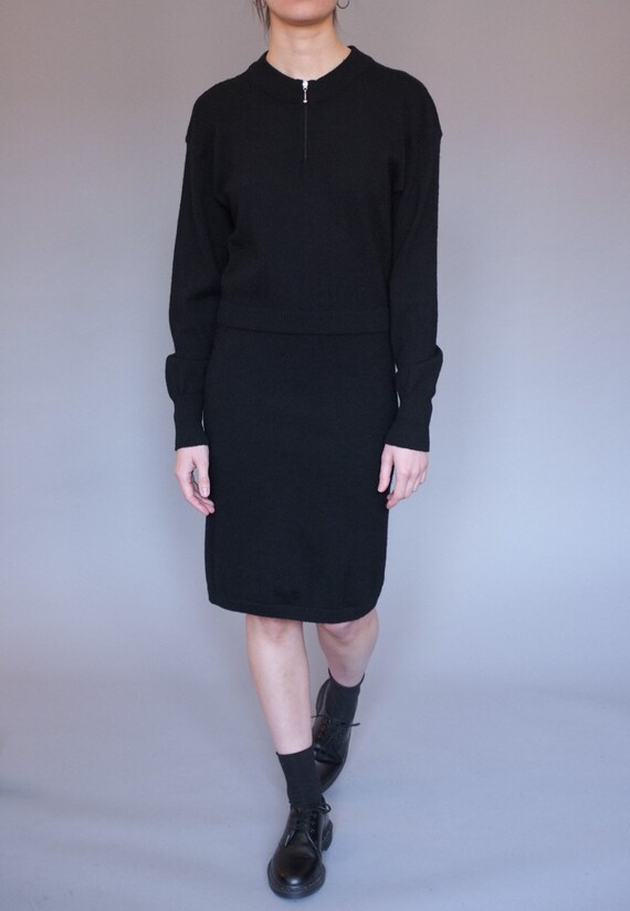 Vintage black wool dress / front zip wool knit dre