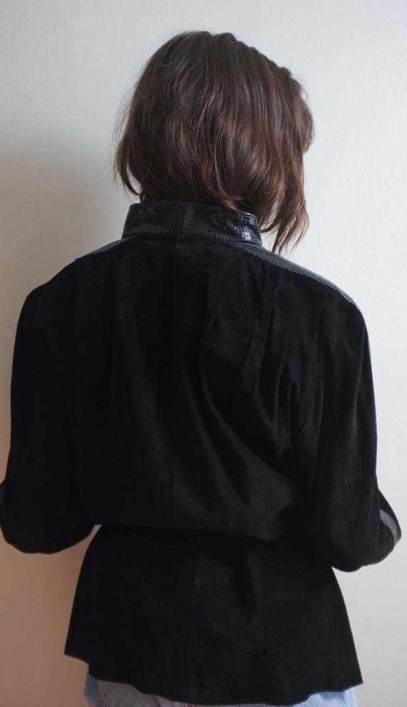 Black suede leather jacket / Snakeskin detail lea… - image 4