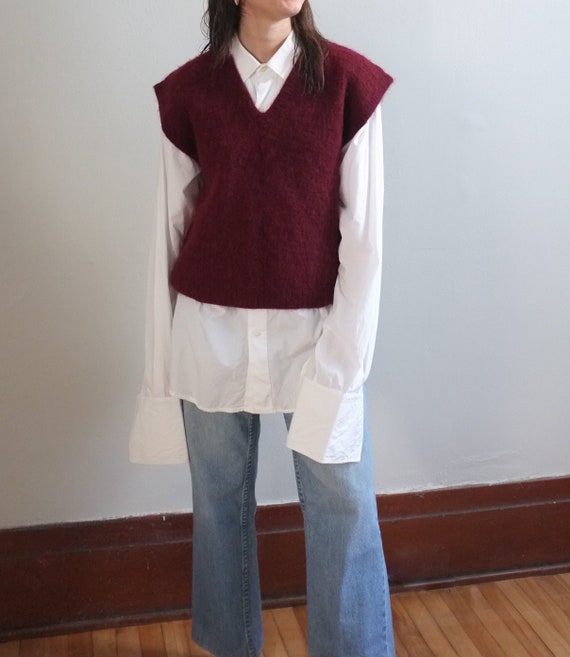 Burgundy wool blend sweater vest / V-neck solid sw