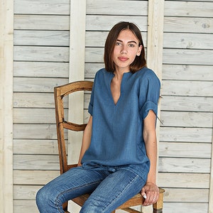 Top casual in lino / Blusa in lino con scollo a V / Canotta in lino / T shirt in lino / Top in lino da donna / Panno per il tempo libero / Blu acciaio