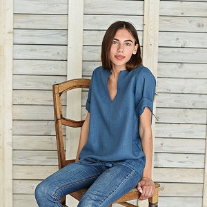 Casual linen top / Linen blouse with V neck / Linen tank top / Linen t shirt / Flax top for woman / Leisure cloth / Steel blue