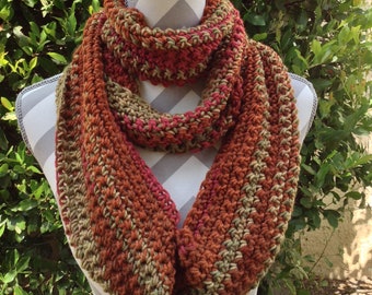 Infinity Scarf / Crochet Infinity Scarf / Cowl Scarf / autumn Infinity Crochet Scarf / Neck Warmer / Circular Scarf / Crochet Accessories