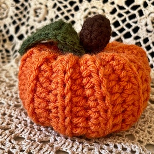 fall knitted pumpkins / fall decor pumpkins / crochet pumpkin / yarn pumpkin / colorful pumpkins / halloween decor / pastel pumpkin