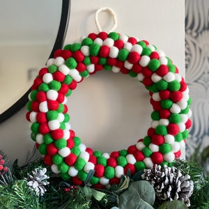 Christmas Wreath, Felt ball wreath, Red, Green and White,Modern wreath, 40cm Pom Pom Wreath, Alternative Christmas Wreath
