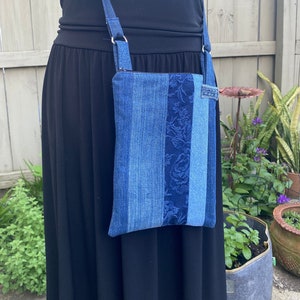 Denim Crossbody Purse Upcycled Denim Blue Jean Purse Zipper Purse Lined Denim Bag Handmade Denim Purse Air Travel Purse Striped Denim Purse