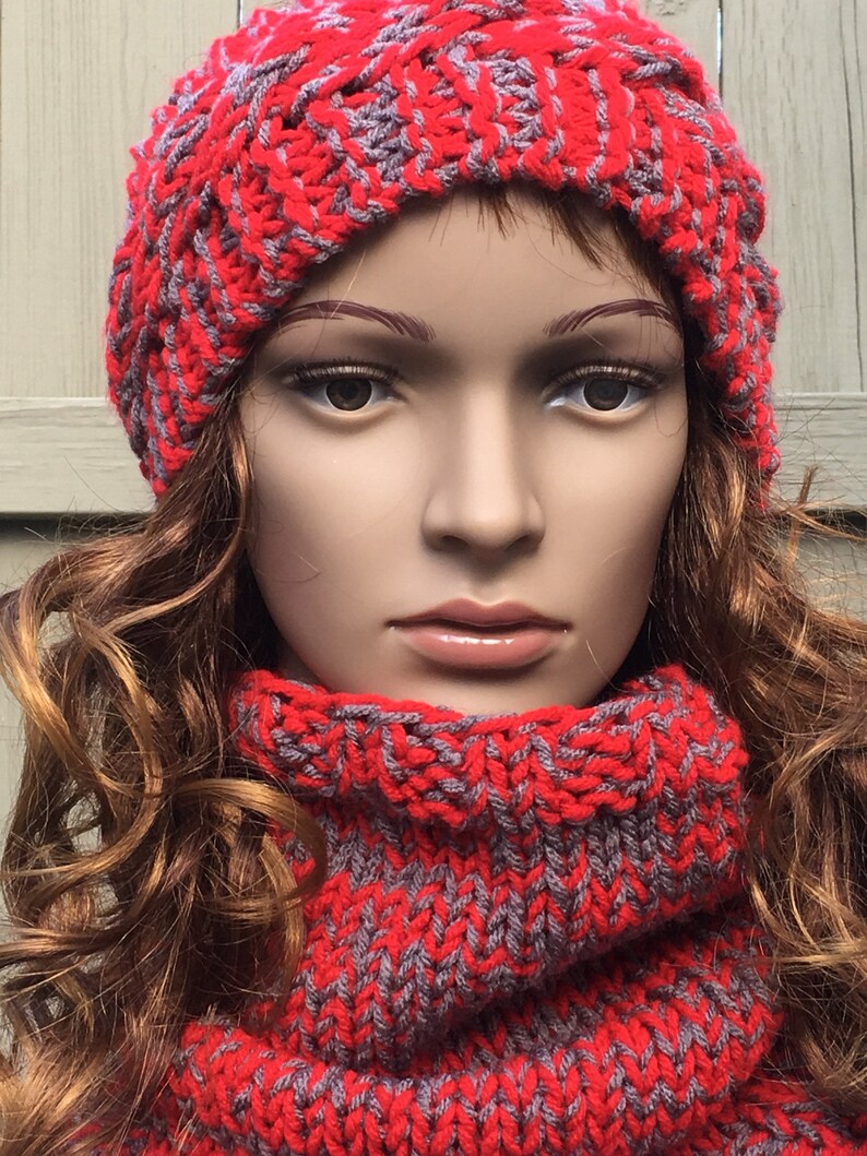 The Ohio State University Cowl, Scarlet and Gray Cowl, Knit Cowl, Handmade Cowl, OSU Cowl, Ohio