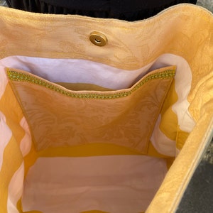 Bunny Linen KissLock Bag