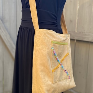 Bunny Linen KissLock Bag main image 0