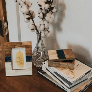 Bilderrahmen (5x7 Zoll), Boho-Fotorahmen, maritime Schreibtischdeko, Küstendeko, Rahmen aus Holz und Knochen, festliches Geschenk, Hochzeitsgeschenk für Paare Bild 5