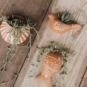 Macetero de aire, macetero de cerámica, macetero de pared, decoración de plantas de interior, exterior y jardín, macetero con forma de pez, macetero con forma de pájaro, decoración bohemia para el hogar.