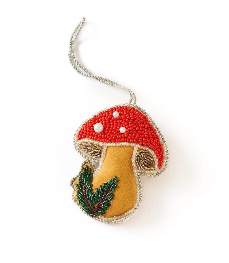 Enfeite de abelha de pelúcia, decoração para árvore de Natal, enfeite de feltro com miçangas, decoração para lareira, enfeite bordado, decoração natalina de feltro, presente para colocar na meia de Natal Mushroom Ornament