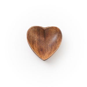 Herzform Tablett, Holz Schmucktablett, Holz Jubiläumsgeschenk, dekoratives Tablett, Catch All Tablett, Holzschmucktablett, kleines Wohndekor, Ringschale