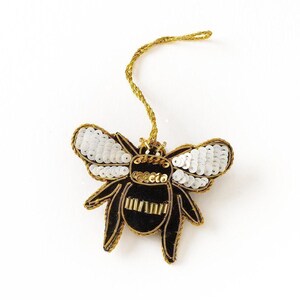 Enfeite de abelha de pelúcia, decoração para árvore de Natal, enfeite de feltro com miçangas, decoração para lareira, enfeite bordado, decoração natalina de feltro, presente para colocar na meia de Natal Bee Ornament