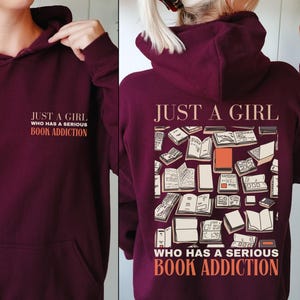Bookish Merch Hoodie gift for her, Book lover hoodie, booktrovert sweater, Bücher Shirt, Bücherwurm Geschenk für Buchliebhaber Kaputzenpulli